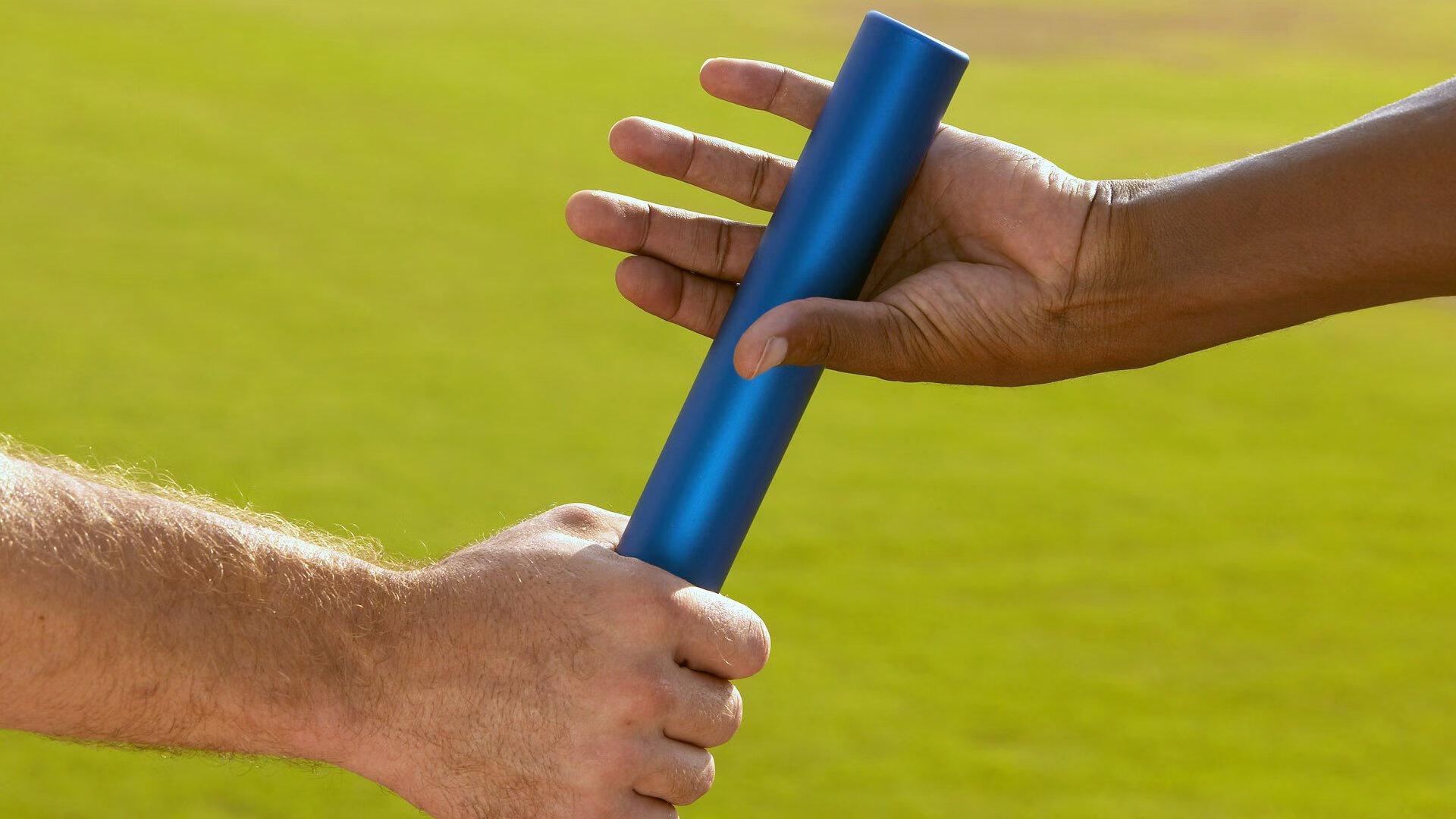 切尔西中场组织流畅，控球率高居榜首，切尔西的中场