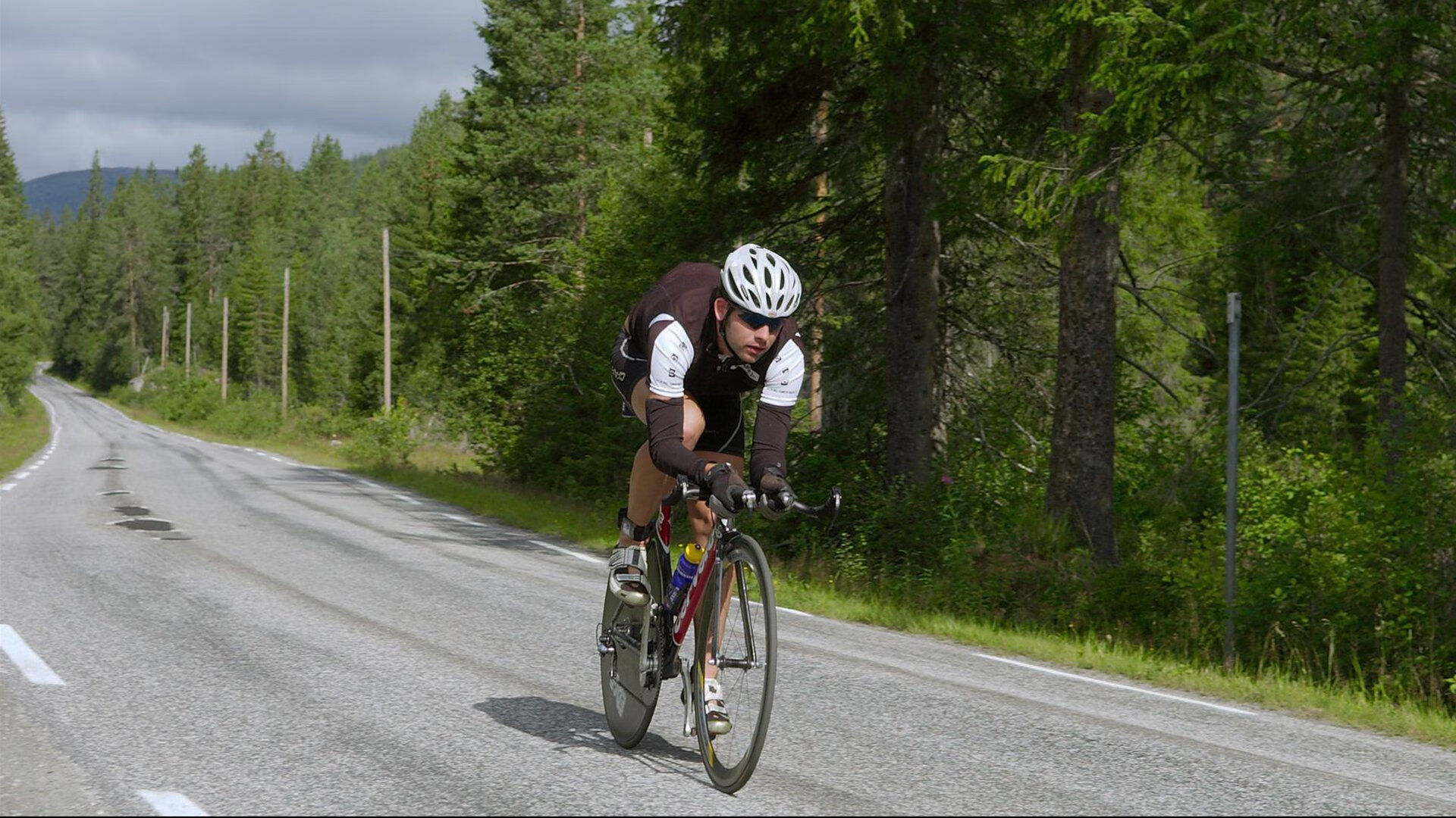 “马丁·高尔西的球场统治力，助阿根廷美洲狮队突破难关”
