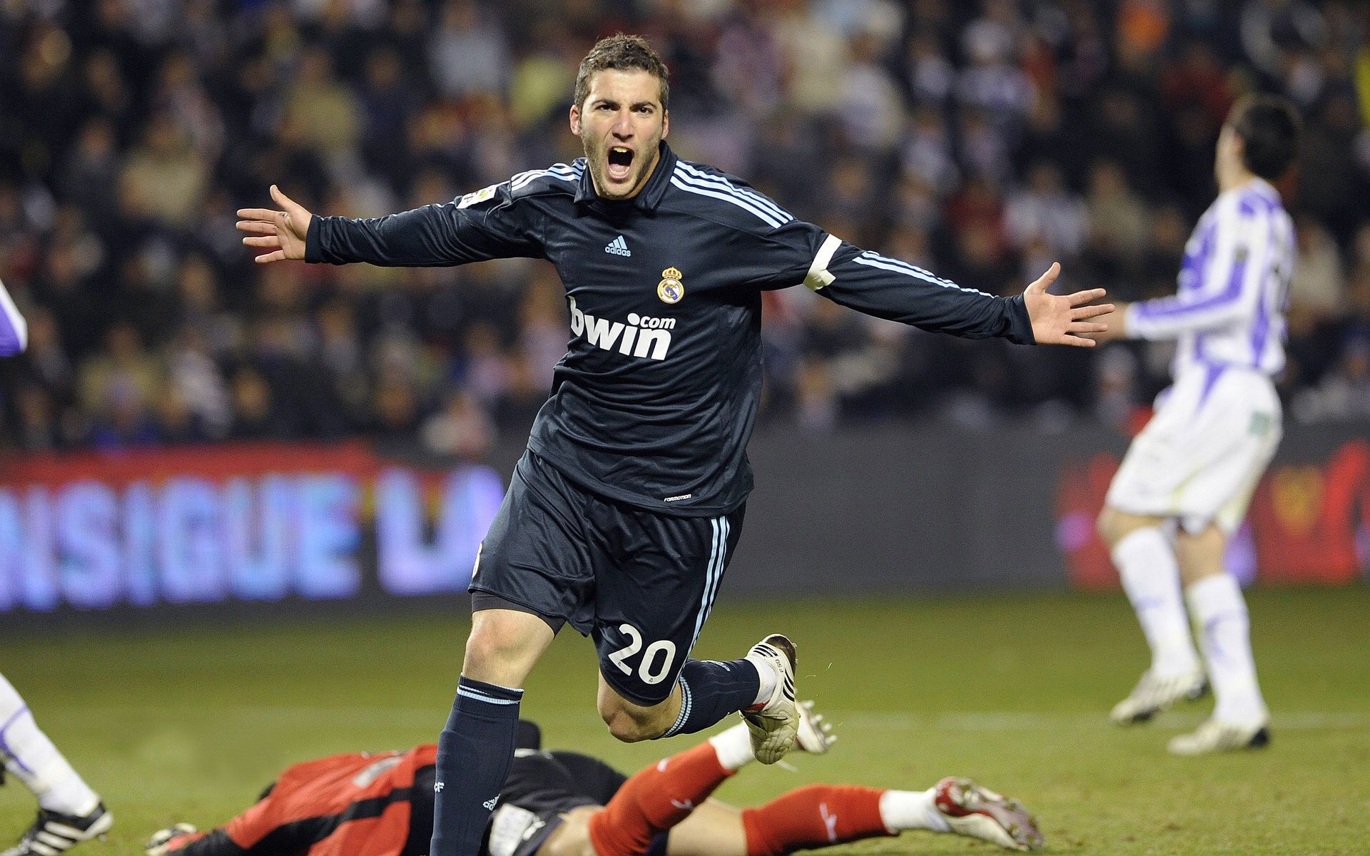 德甲比赛火力全开:攻势如潮的对决,德甲比赛集锦