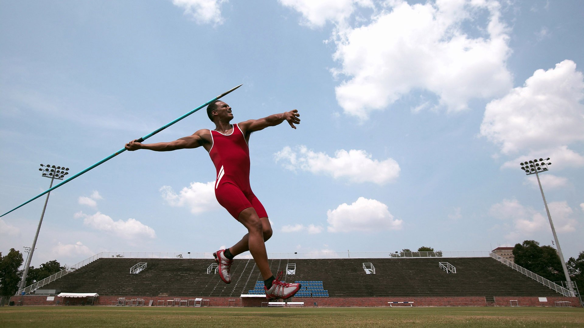 军训期间强制献血? 校方回应:根本不存在,军训要抽血吗